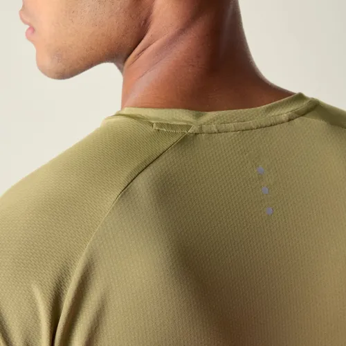 Pánské funkční tričko Dare2b TECH II khaki (4)
